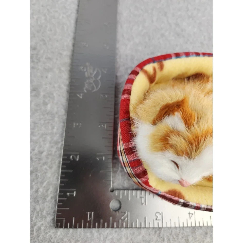 Cat Kitten Plush Fur Small‎ Kitty Sleeping Pink Nose Basket Bed Snores Purrs